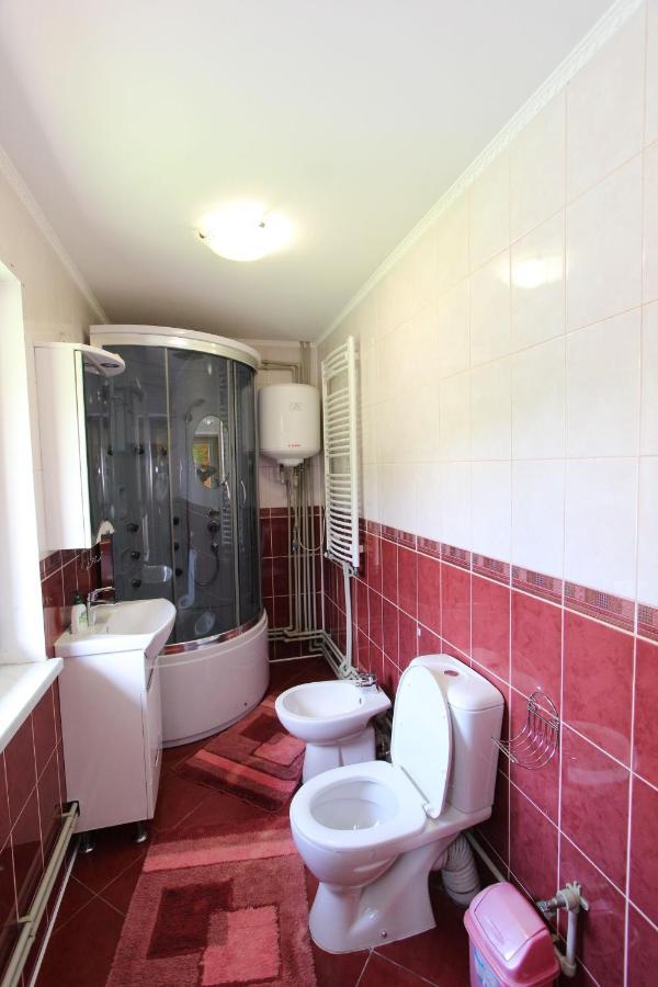 Cottage "Kliverent" Jaremtsje Buitenkant foto