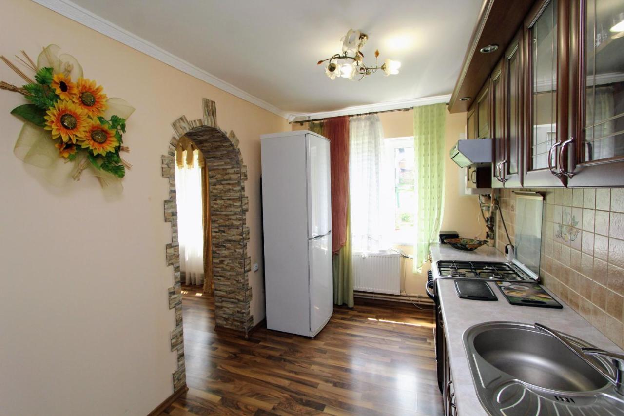 Cottage "Kliverent" Jaremtsje Buitenkant foto